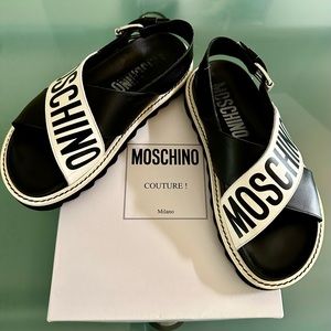 MOSCHINO
Logo Crisscross Leather Sandals size 39 (9,5/10 US) good for wide feet